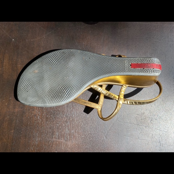 Prada women’s heels - Picture 3 of 3